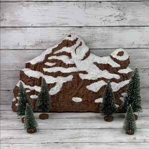 LEMAX MOUNTAIN LANDSCAPE and trees for Christmas or Train Village